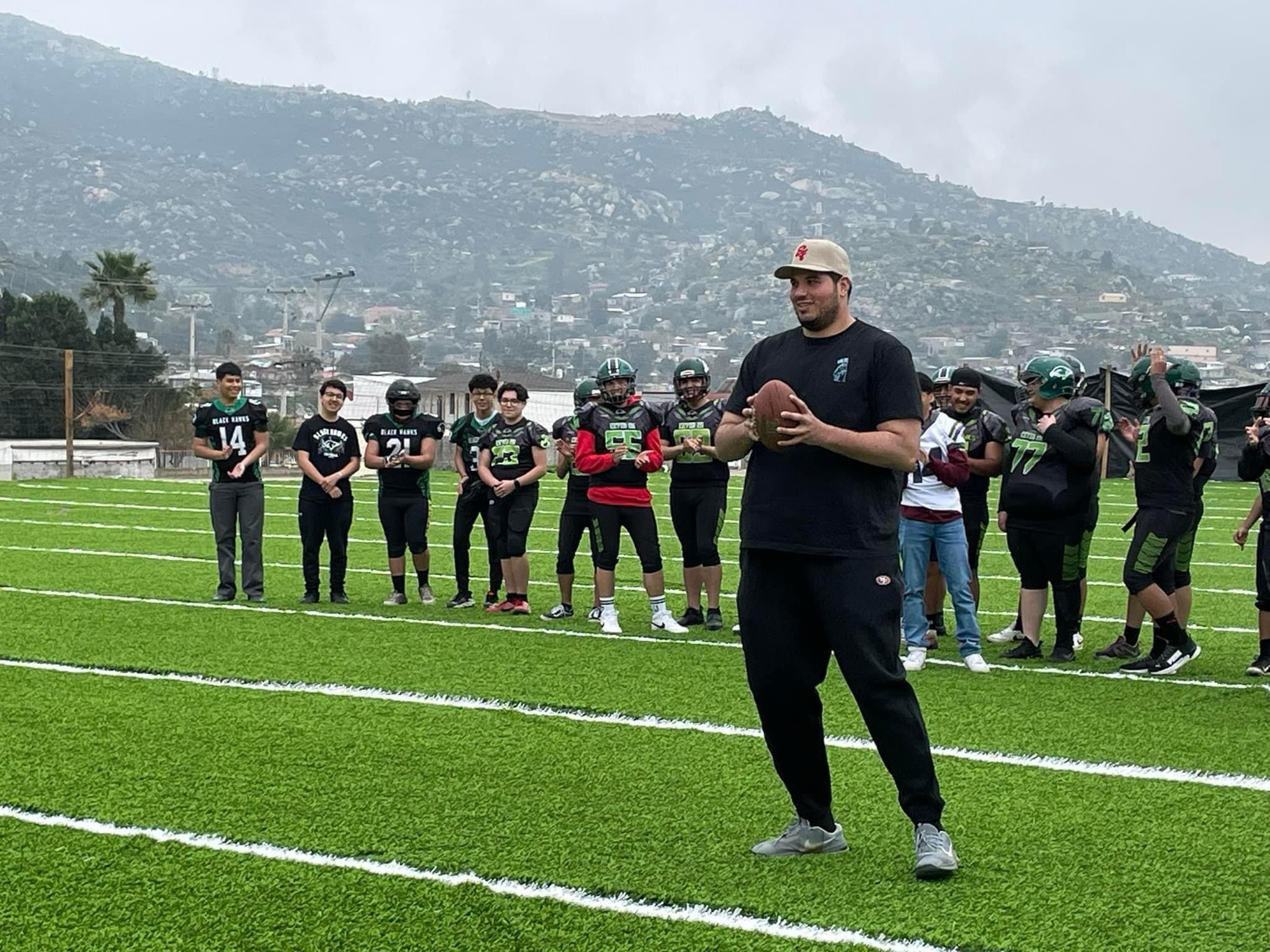 TECATE EN PRESENTACIÓN DEL CAMPO DE FÚTBOL AMERICANO MAYAB, PRESENTE